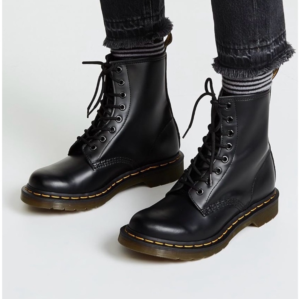 NWT Dr. Martens Women's 1460 Re-Invented 8 Eye Lace Up Boot US Sz 10